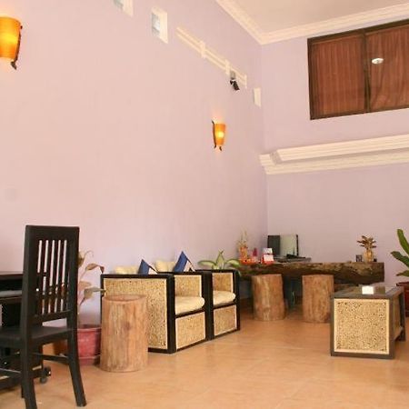 Ladybug Guesthouse Siem Reap Bagian luar foto
