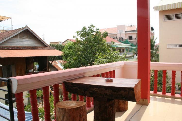 Ladybug Guesthouse Siem Reap Bagian luar foto