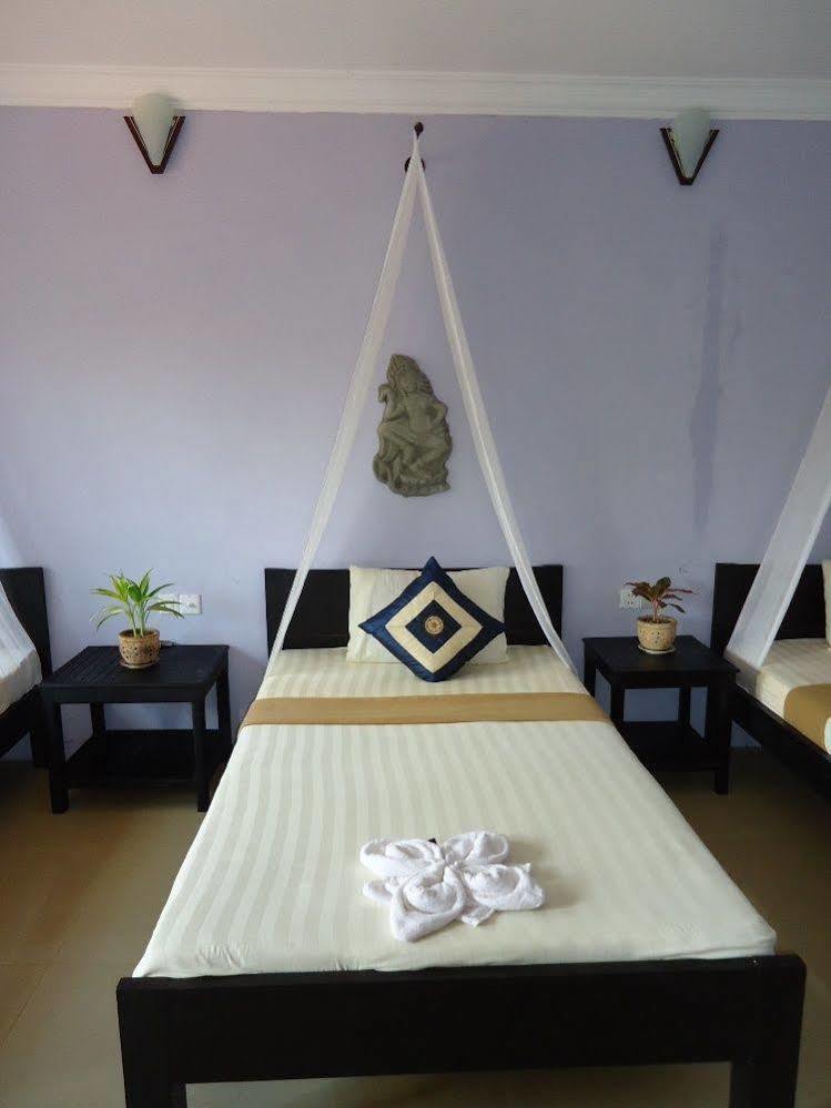 Ladybug Guesthouse Siem Reap Bagian luar foto